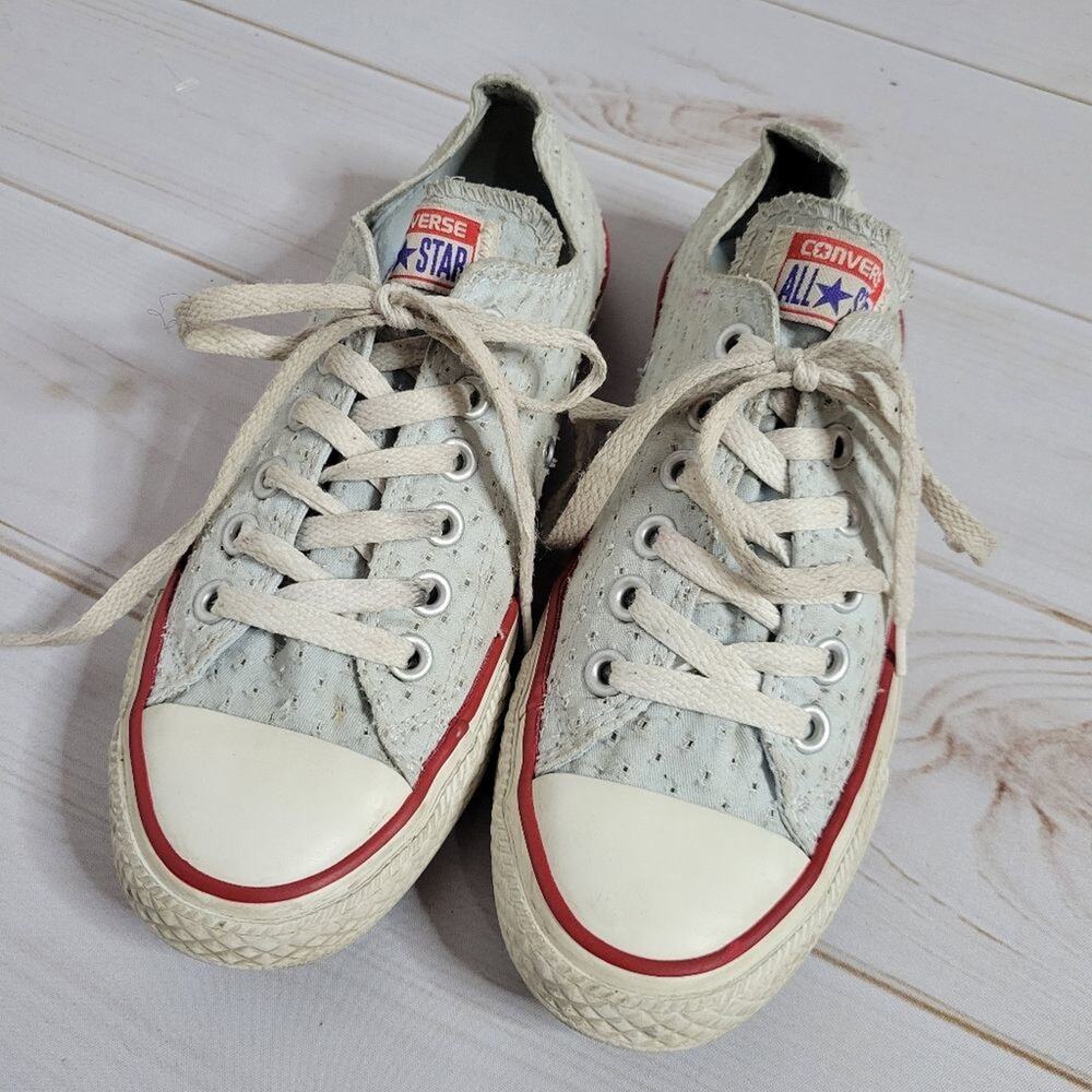 Converse Low Top Light Blue Eyelet Lace Sneakers, size 7